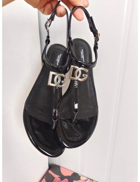 Cheap Reps Dolce Gabbana DG Thong Sandals In Black Patent Leather