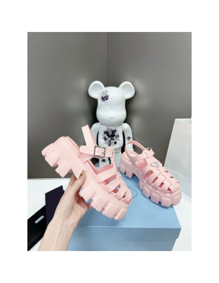 Cheap Reps Prada Foam Sandals in Light Pink Rubber