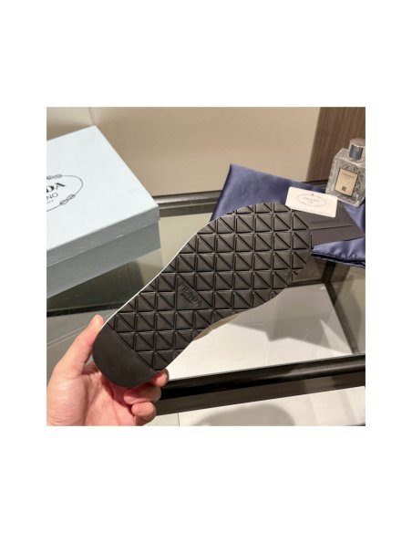 Cheap Reps Prada Flatform Sandals In White Quilted Nappa Leather