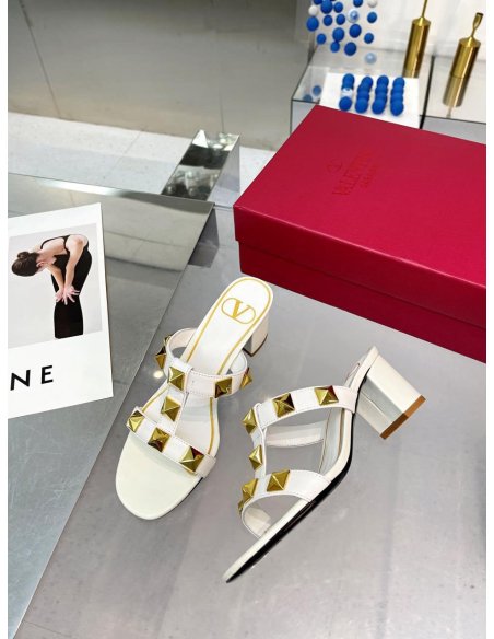 Cheap Reps Valentino Roman Stud Slide Sandals 60mm In White Calfskin