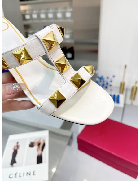 Cheap Reps Valentino Roman Stud Slide Sandals 60mm In White Calfskin