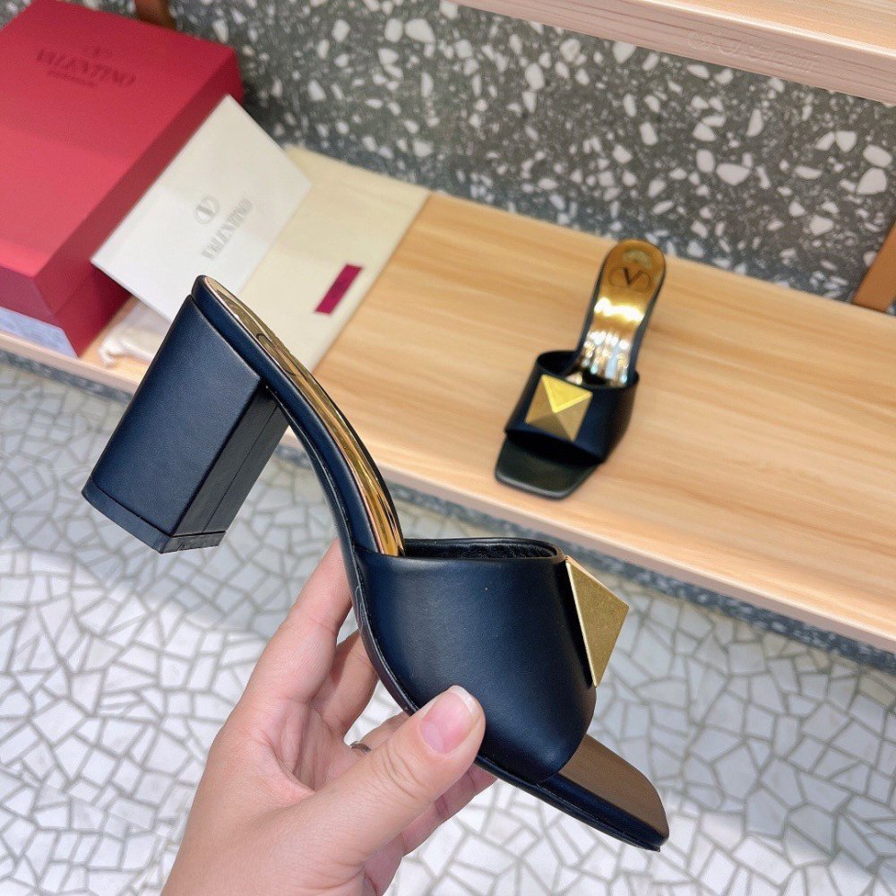 Cheap Reps Valentino One Stud Slide Sandals 60mm In Black Calfskin