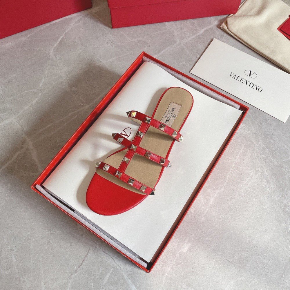 Cheap Reps Valentino Garavani Rockstud Flat Sandals In Red Calfskin