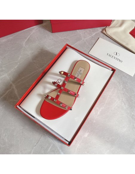 Cheap Reps Valentino Garavani Rockstud Flat Sandals In Red Calfskin