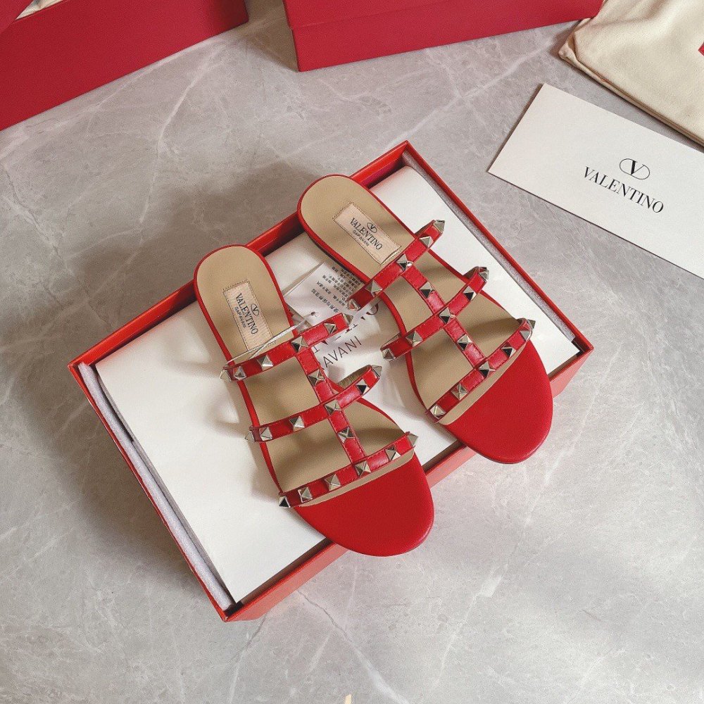 Cheap Reps Valentino Garavani Rockstud Flat Sandals In Red Calfskin
