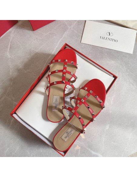Cheap Reps Valentino Garavani Rockstud Flat Sandals In Red Calfskin