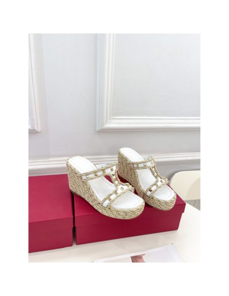 Cheap Reps Valentino Garavani Rockstud Wedge Sandals in White Calfskin