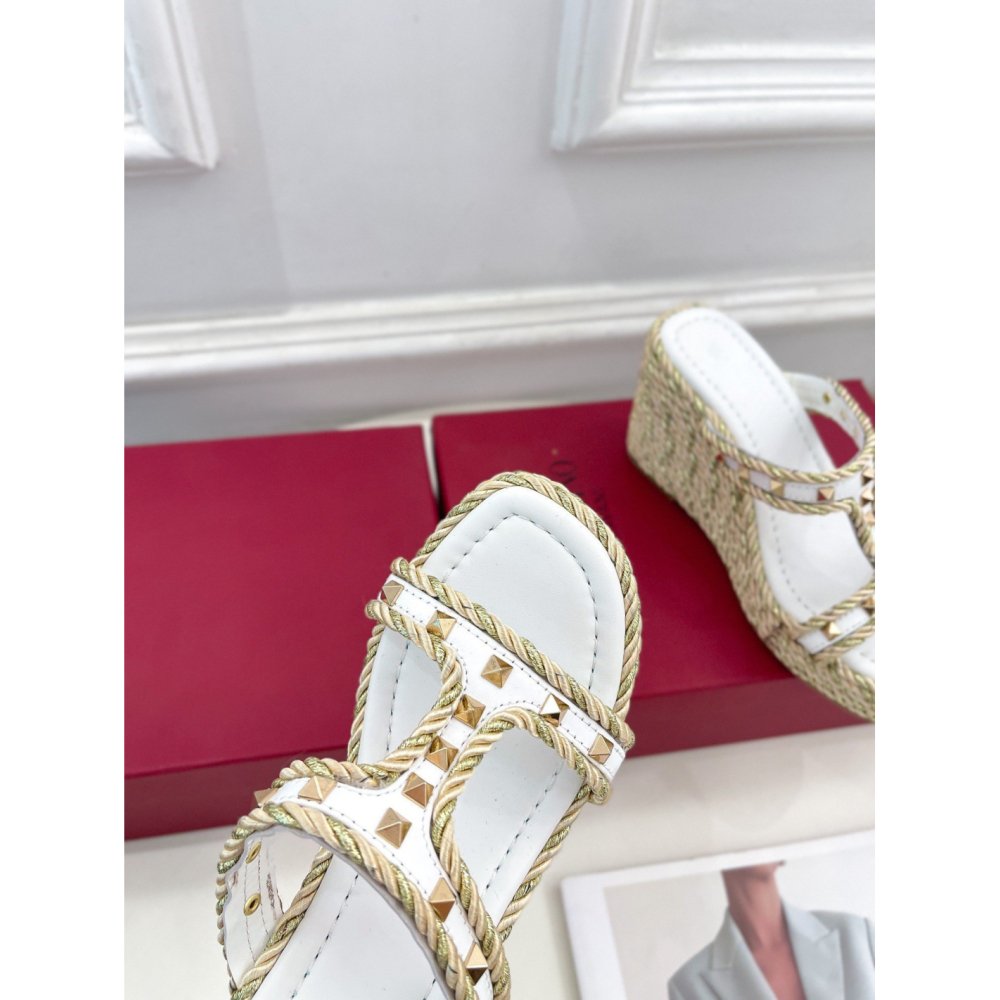 Cheap Reps Valentino Garavani Rockstud Wedge Sandals in White Calfskin