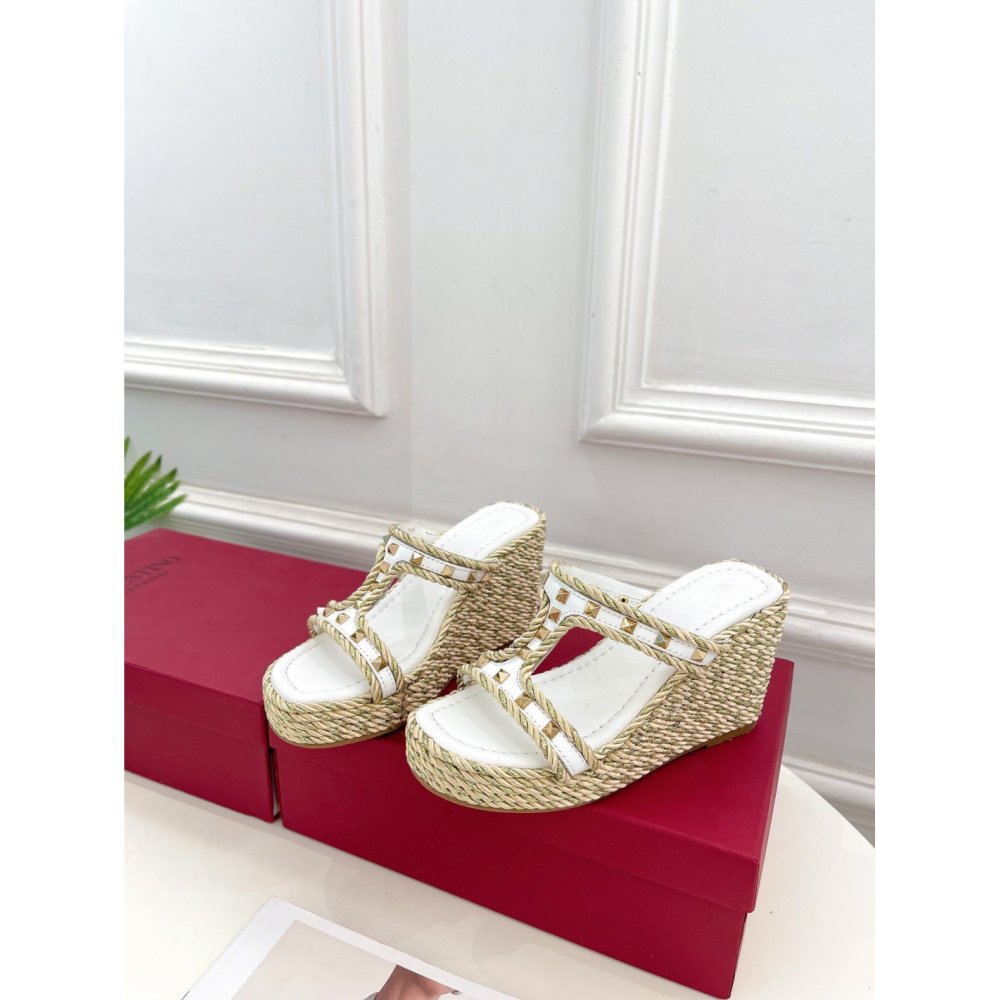 Cheap Reps Valentino Garavani Rockstud Wedge Sandals in White Calfskin