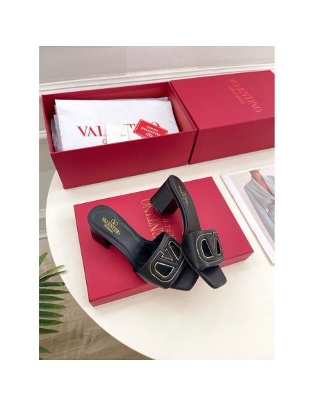 Cheap Reps Valentino VLogo Cut-out Slide Sandals 60mm in Black Leather