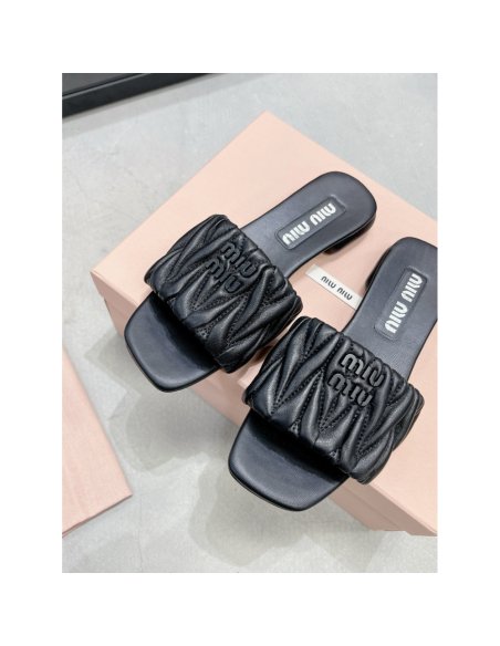 Cheap Reps Miu Miu Womens Slides in Black Matelasse Nappa Leather