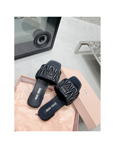 Cheap Reps Miu Miu Womens Slides in Black Matelasse Nappa Leather
