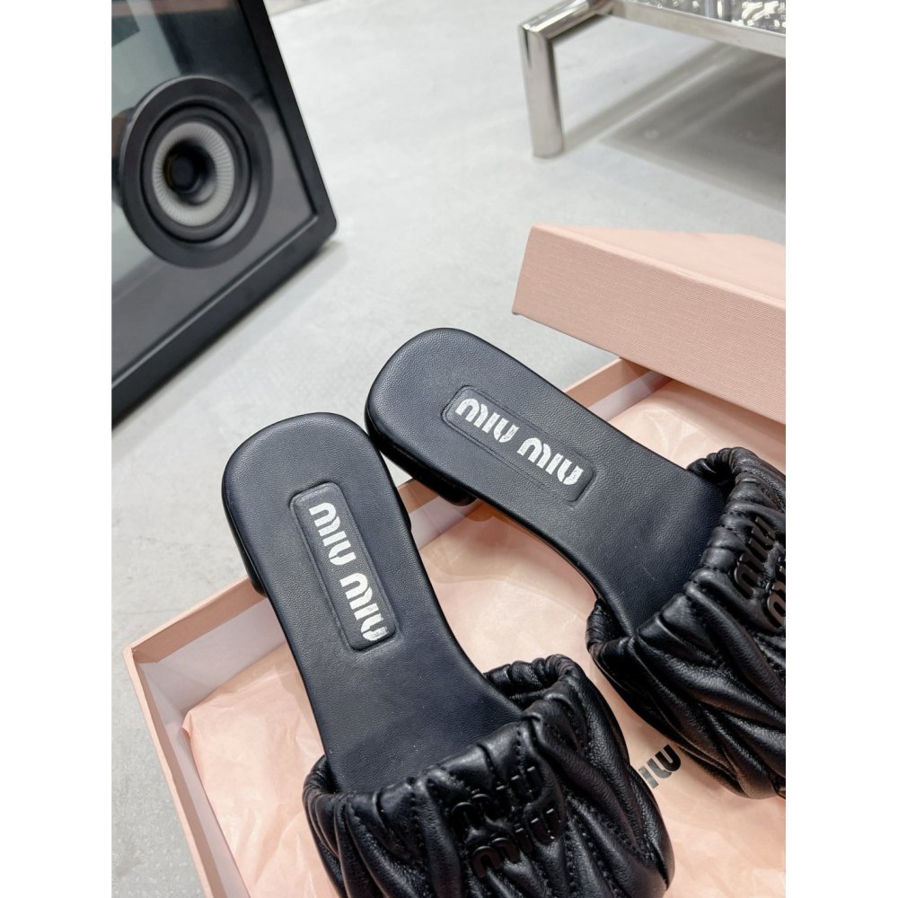 Cheap Reps Miu Miu Womens Slides in Black Matelasse Nappa Leather