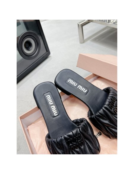 Cheap Reps Miu Miu Womens Slides in Black Matelasse Nappa Leather