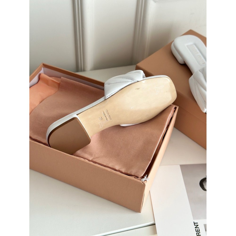 Cheap Reps Miu Miu Womens Slides in White Matelasse Nappa Leather