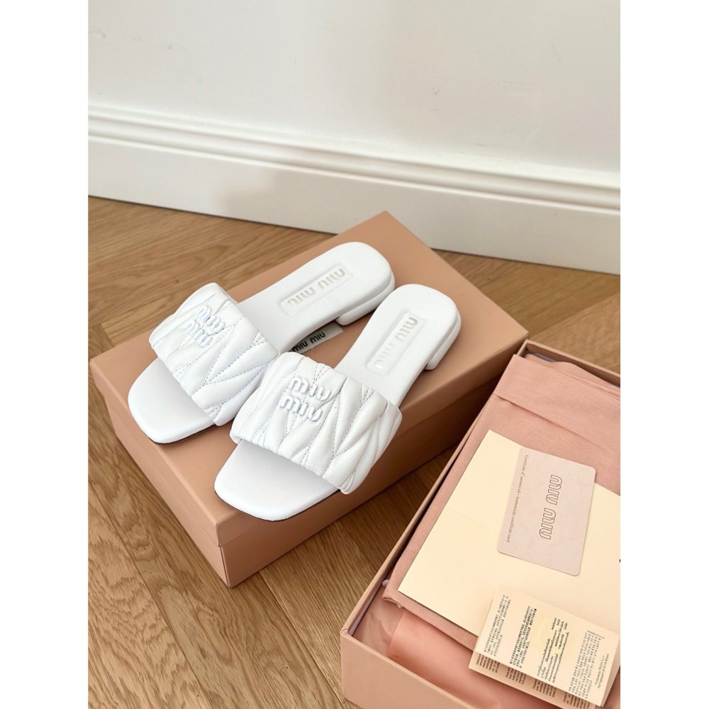 Cheap Reps Miu Miu Womens Slides in White Matelasse Nappa Leather