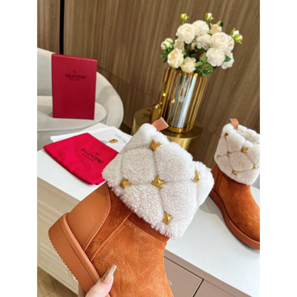 Cheap Reps Valentino Roman Stud Quilted Ankle Boot in Suede Leather and Wool