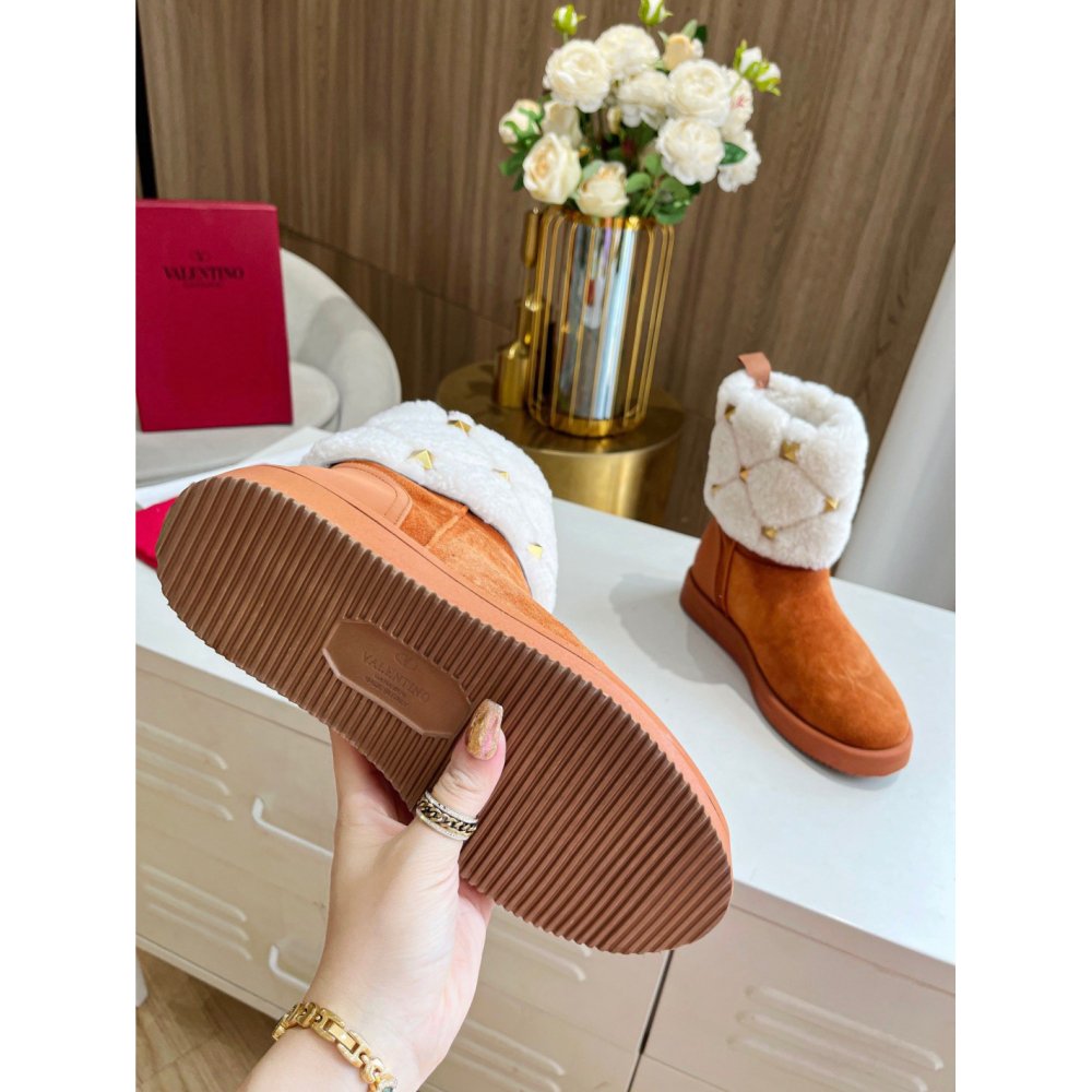 Cheap Reps Valentino Roman Stud Quilted Ankle Boot in Suede Leather and Wool