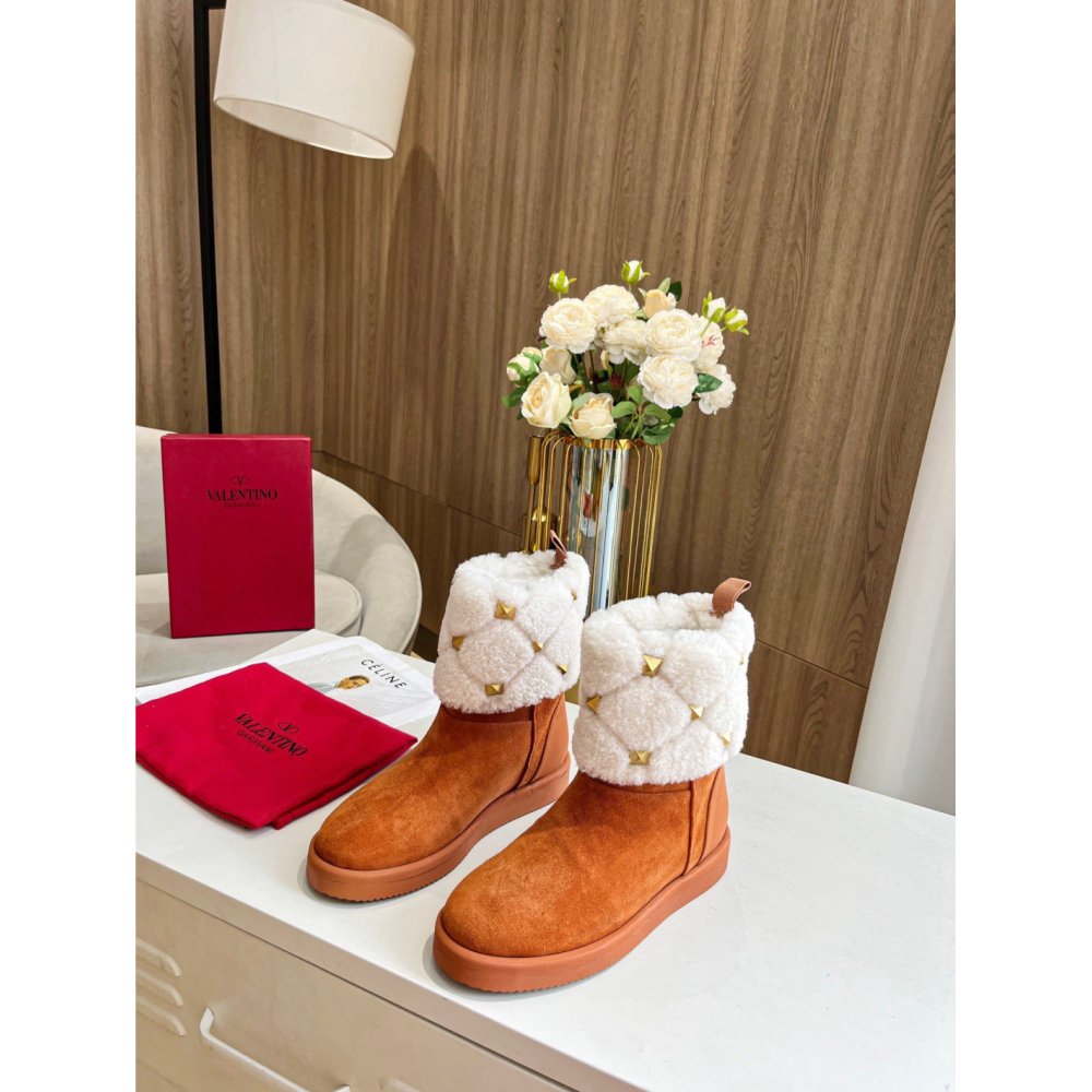 Cheap Reps Valentino Roman Stud Quilted Ankle Boot in Suede Leather and Wool