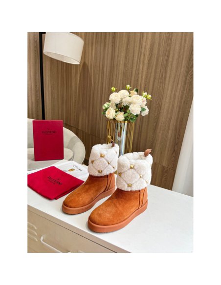 Cheap Reps Valentino Roman Stud Quilted Ankle Boot in Suede Leather and Wool