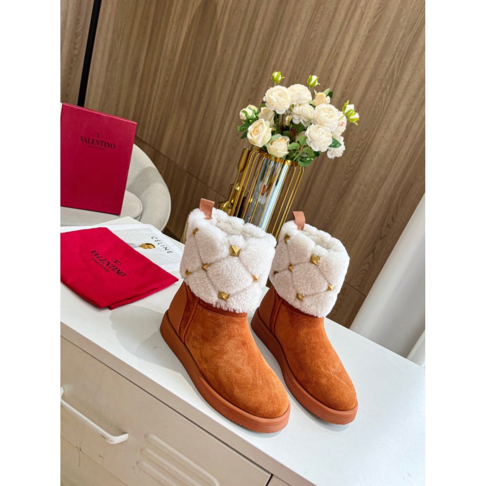 Cheap Reps Valentino Roman Stud Quilted Ankle Boot in Suede Leather and Wool