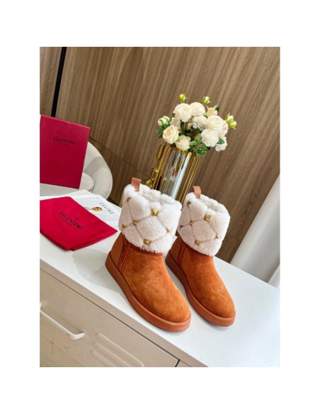 Cheap Reps Valentino Roman Stud Quilted Ankle Boot in Suede Leather and Wool