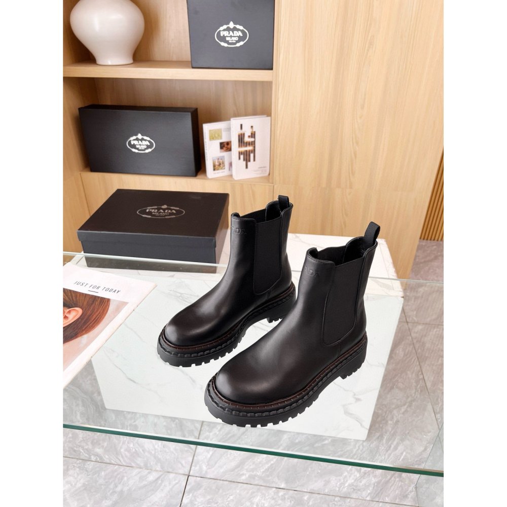 Cheap Reps Prada Chelsea Boots in Black Leather