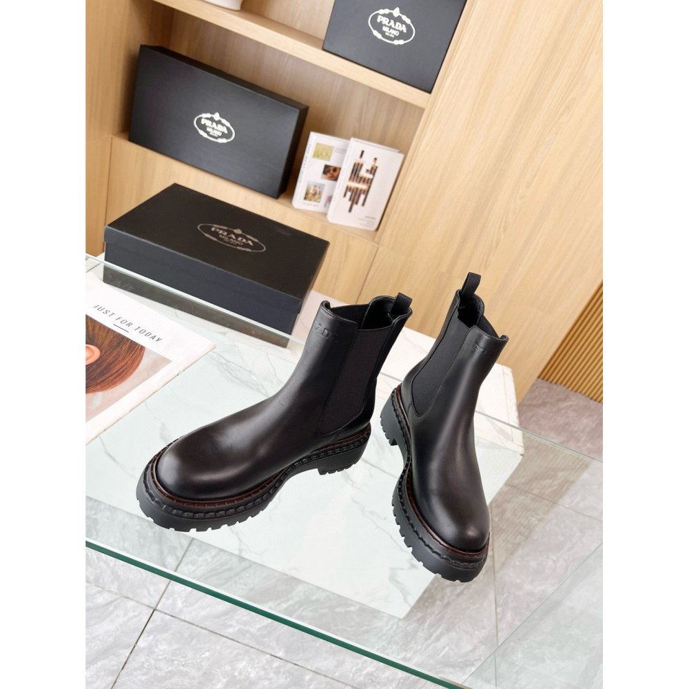Cheap Reps Prada Chelsea Boots in Black Leather