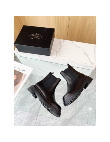 Cheap Reps Prada Chelsea Boots in Black Leather