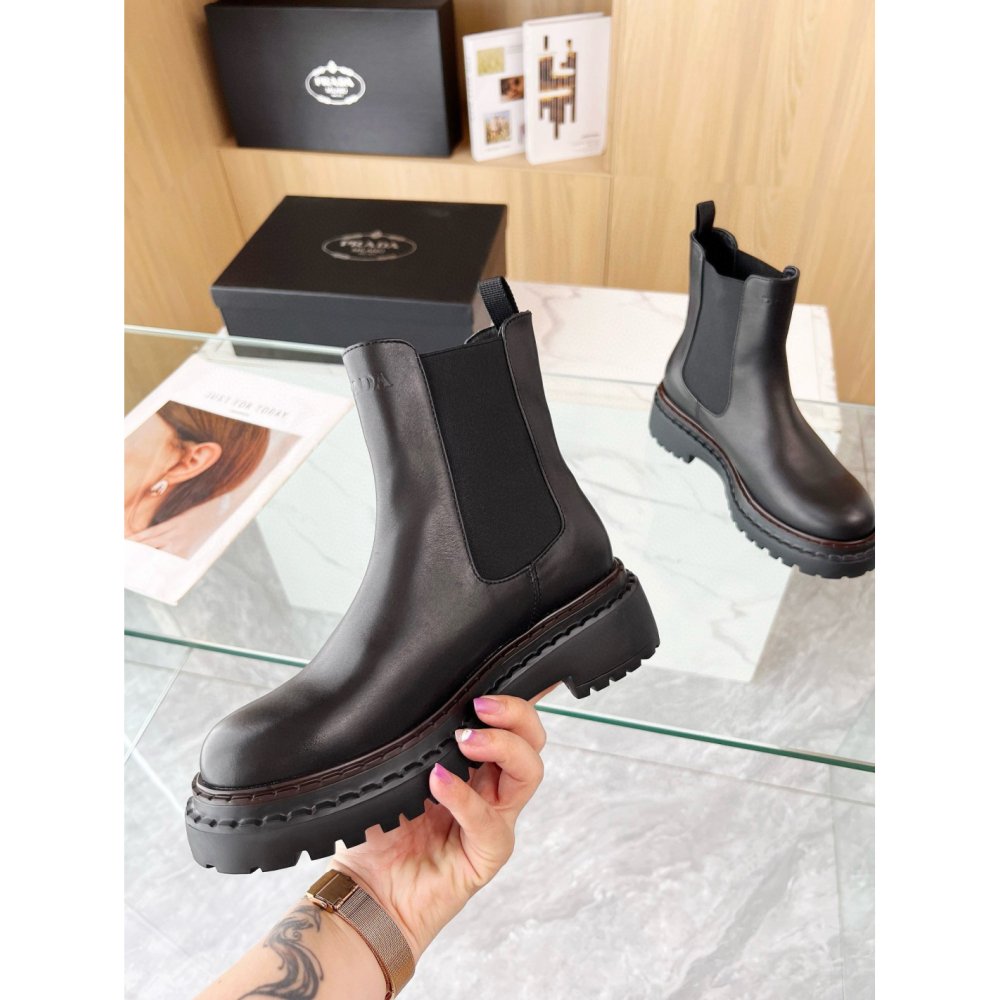 Cheap Reps Prada Chelsea Boots in Black Leather