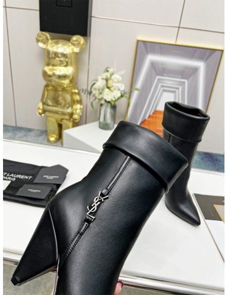 Cheap Reps Saint Laurent Niki Ankle Boots in Black Leather
