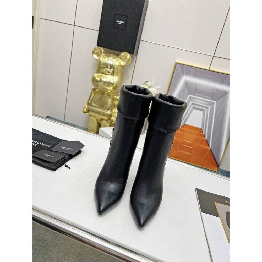 Cheap Reps Saint Laurent Niki Ankle Boots in Black Leather