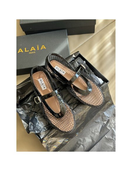 Cheap Reps Alaia Ballet Flats in Black Mesh with Patent Leather