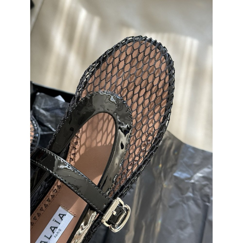 Cheap Reps Alaia Ballet Flats in Black Mesh with Patent Leather