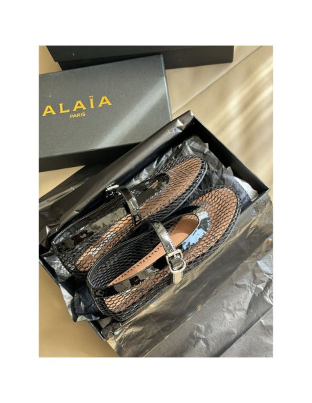 Cheap Reps Alaia Ballet Flats in Black Mesh with Patent Leather