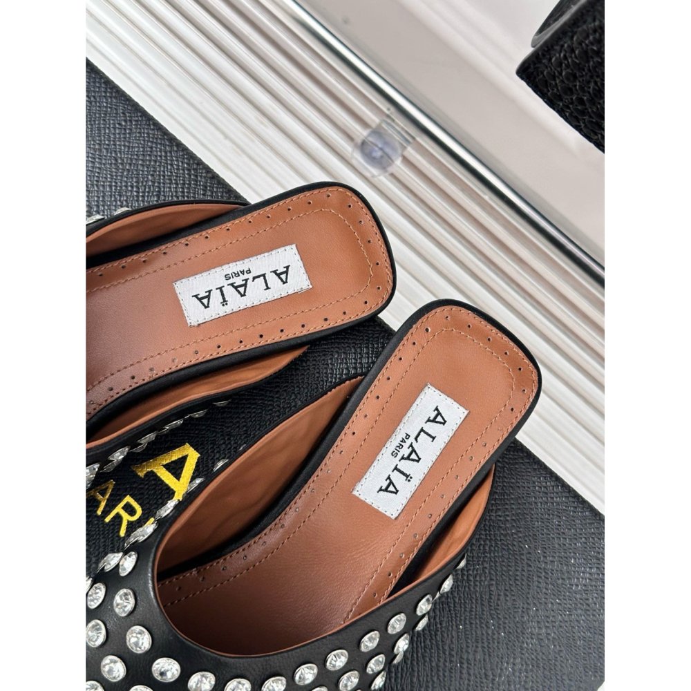 Cheap Reps Alaia Mules in Black Lambskin with Strass