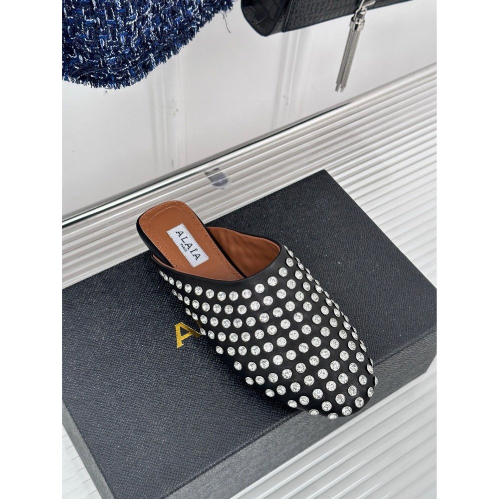 Cheap Reps Alaia Mules in Black Lambskin with Strass
