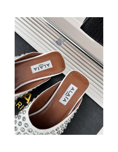 Cheap Reps Alaia Mules in White Lambskin with Strass