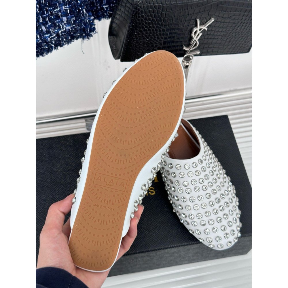 Cheap Reps Alaia Mules in White Lambskin with Strass