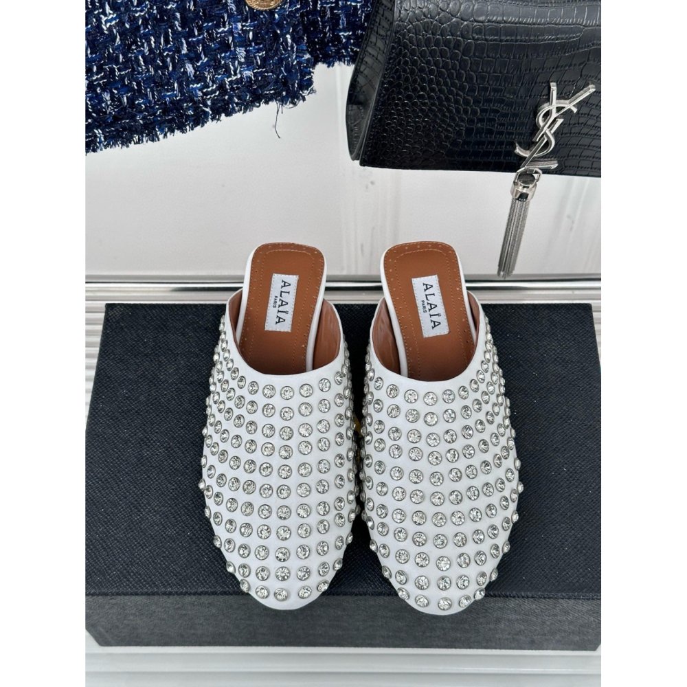 Cheap Reps Alaia Mules in White Lambskin with Strass