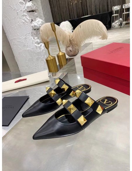 Cheap Reps Valentino Roman Stud Flat Mules In Black Leather