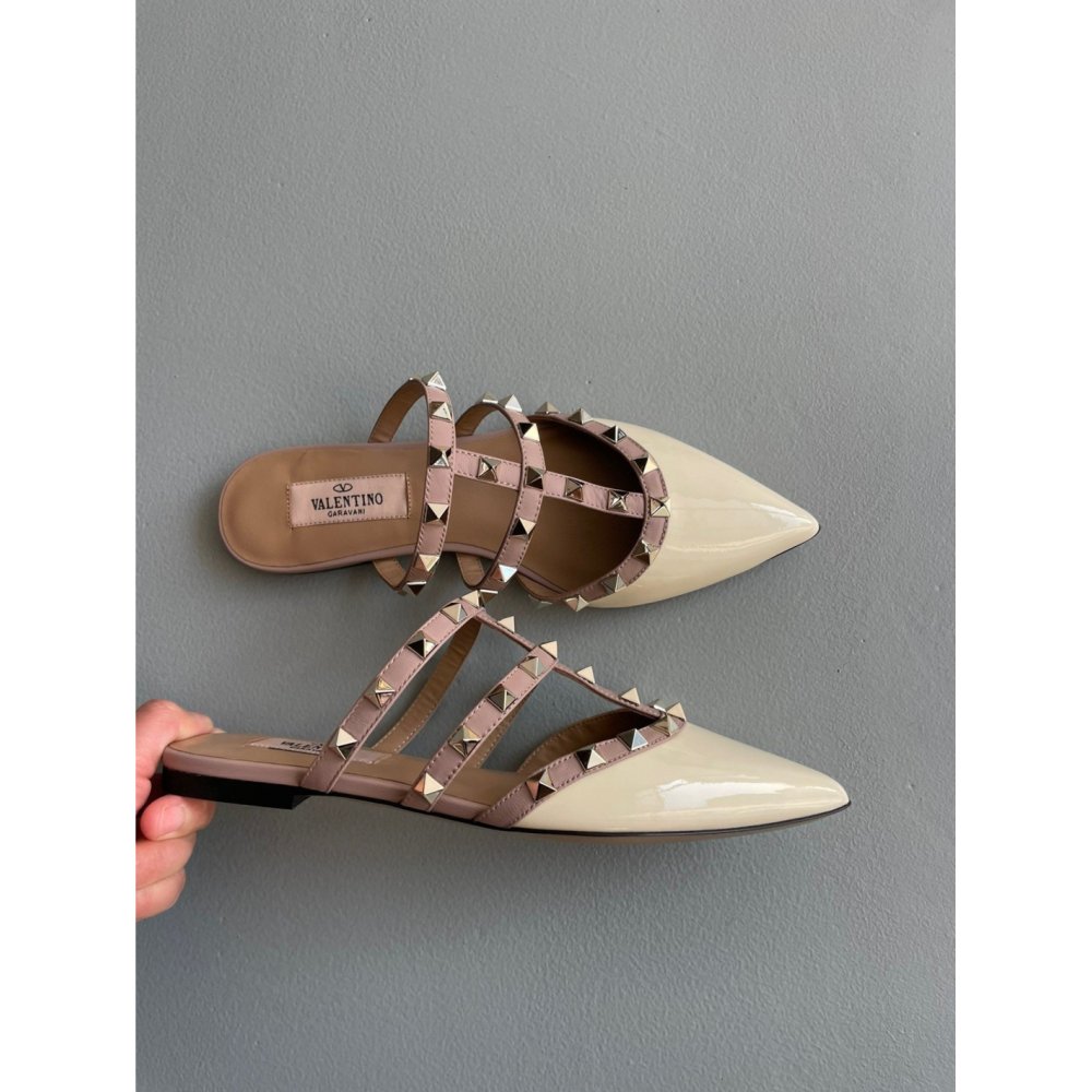 Cheap Reps Valentino Rockstud Flat Mules In White Patent Leather