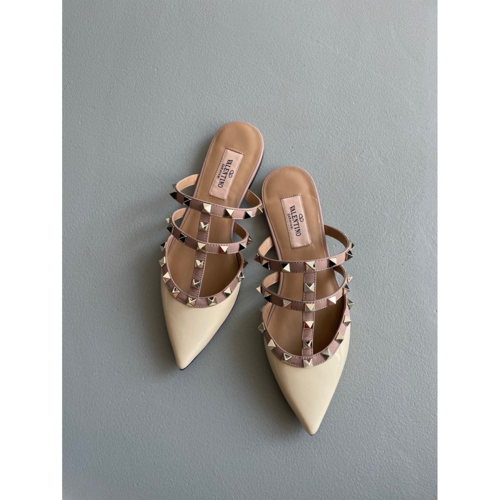 Cheap Reps Valentino Rockstud Flat Mules In White Patent Leather