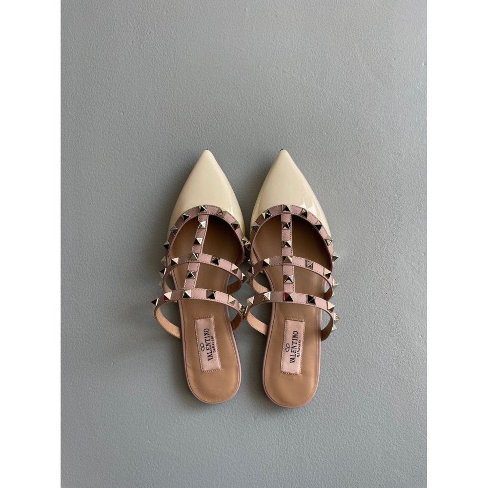 Cheap Reps Valentino Rockstud Flat Mules In White Patent Leather