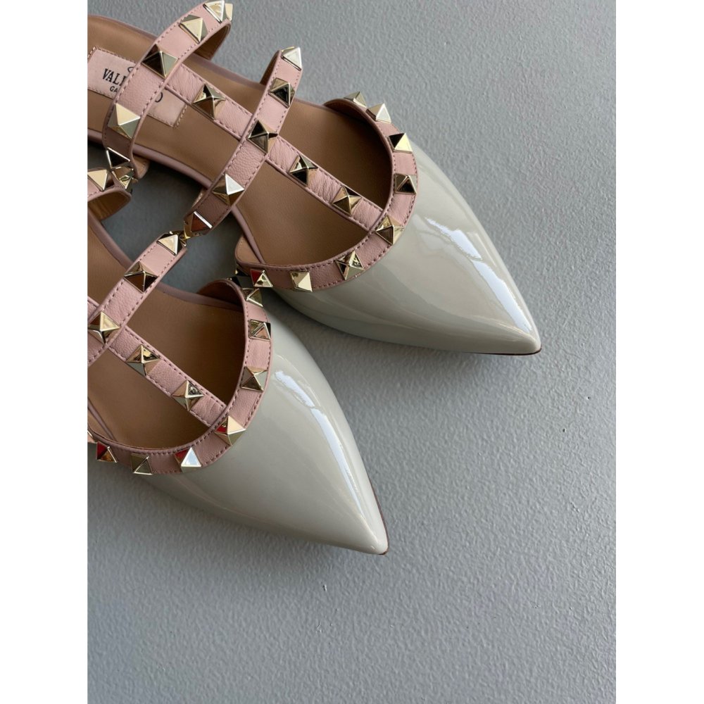 Cheap Reps Valentino Rockstud Flat Mules In Opal-grey Patent Leather