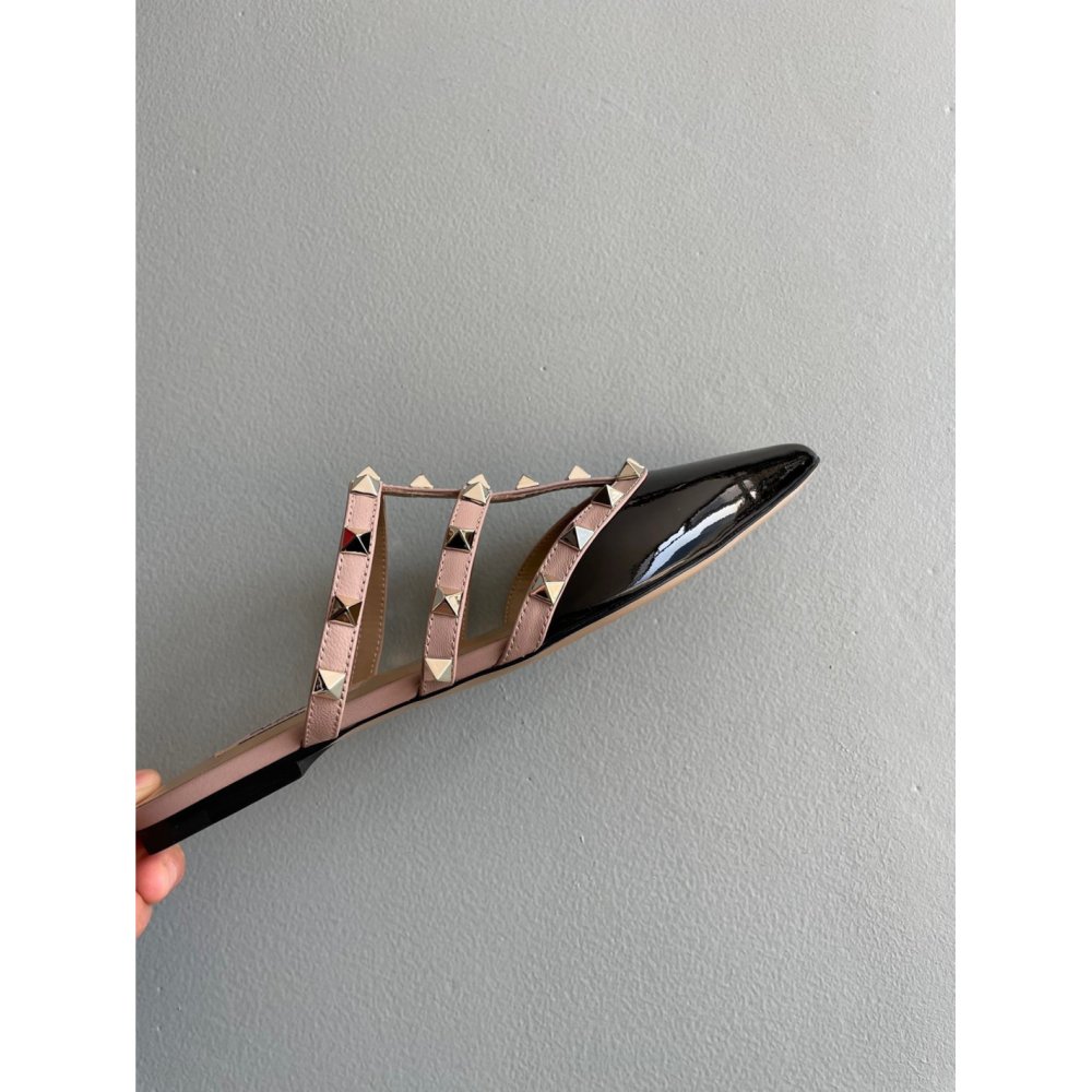 Cheap Reps Valentino Rockstud Flat Mules In Black Patent Leather