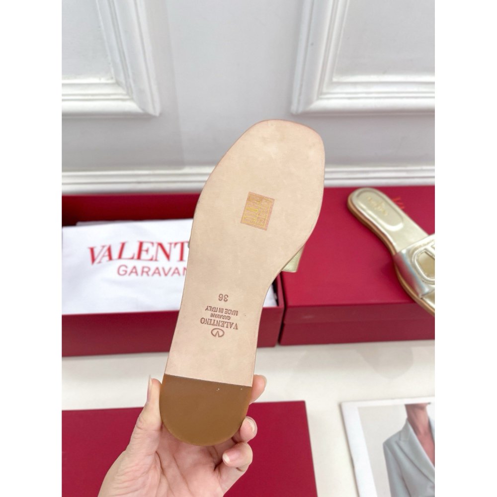 Cheap Reps Valentino VLogo Cut-out Slide Sandals in Gold Metallic Leather
