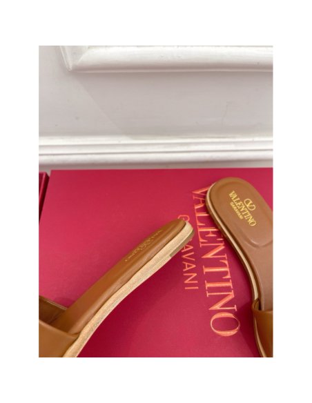 Cheap Reps Valentino VLogo Cut-out Slide Sandals in Brown Leather