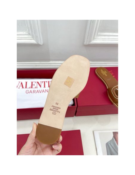 Cheap Reps Valentino VLogo Cut-out Slide Sandals in Brown Leather