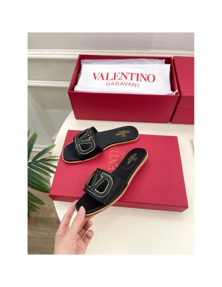 Cheap Reps Valentino VLogo Cut-out Slide Sandals in Black Leather